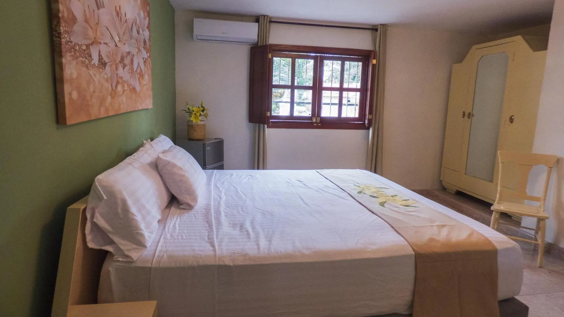 Hotel Boutique Flores Y Gemas Merida 4*,  Mexico