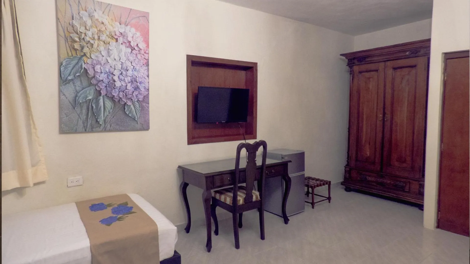 Hotel Boutique Flores Y Gemas Merida