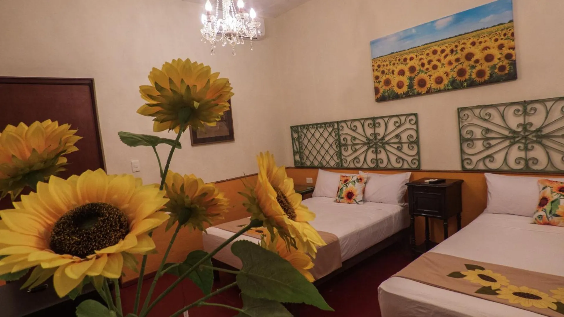 ****  Hotel Boutique Flores Y Gemas Merida Mexico