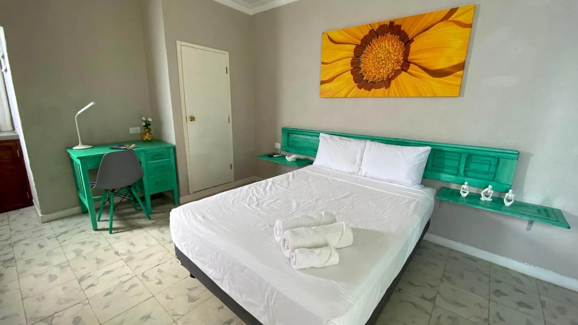 Hotel Boutique Flores Y Gemas Merida 4*,  Mexico